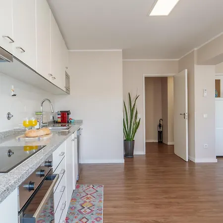 Daire Cozy 2br Terrace With Ac Parking Metro