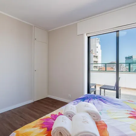Cozy 2br Terrace With Ac Parking Metro Daire Vila Nova de Gaia