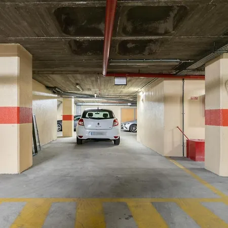 Central Gaia 2Br Large Terrace Parking Metro Near Avenida Apartman